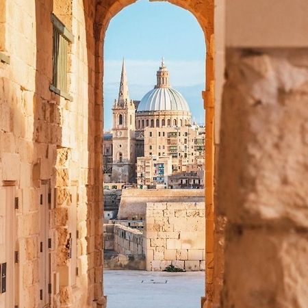 Limestone Suites Слима Экстерьер фото