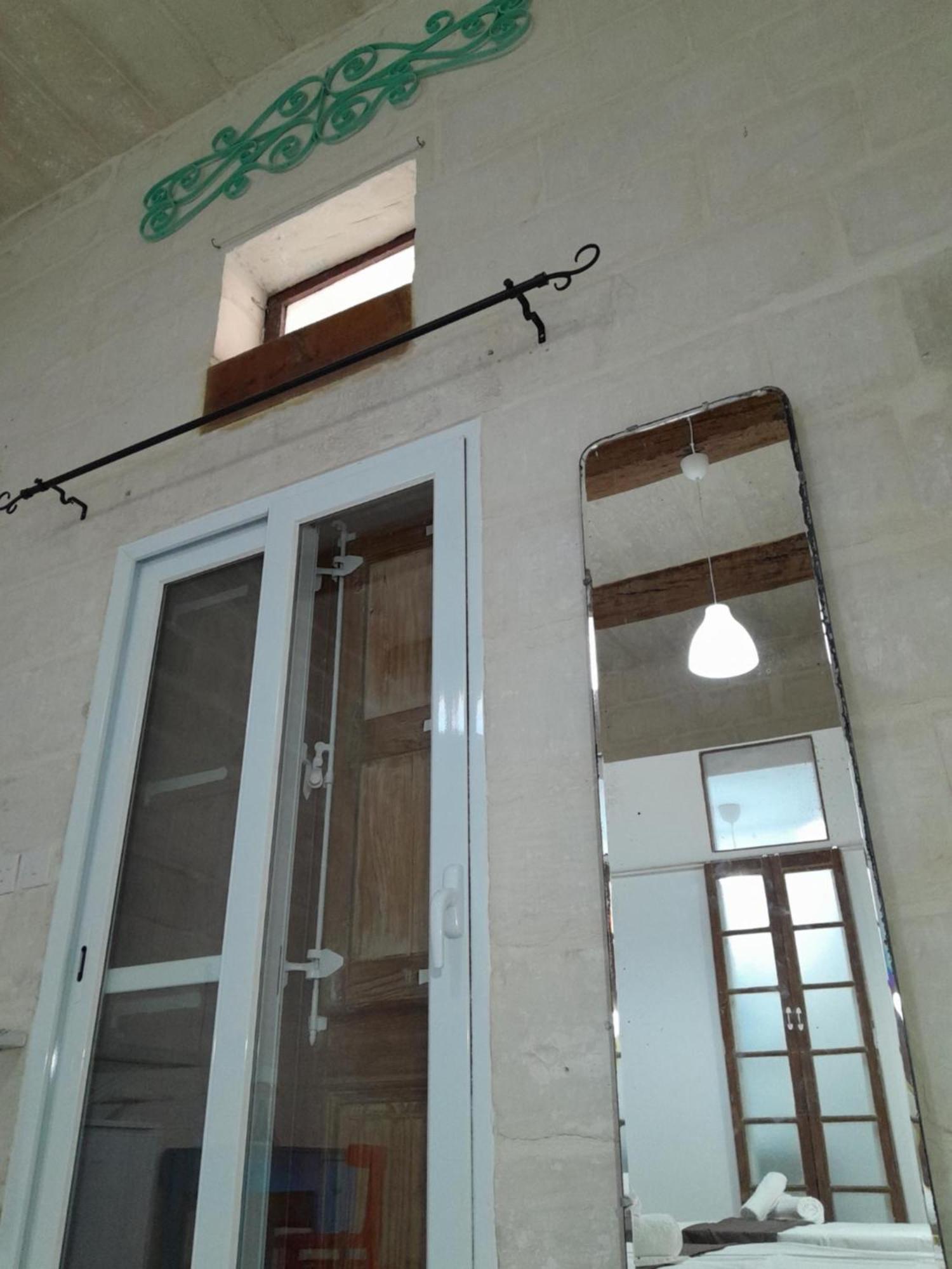 Limestone Suites Слима Экстерьер фото